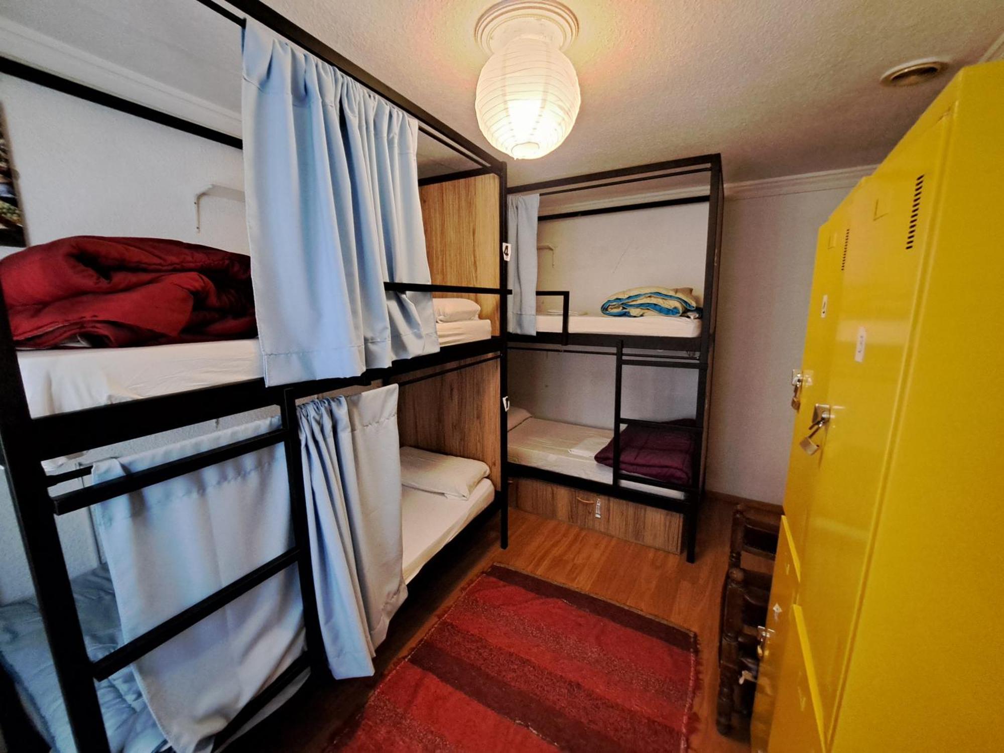 Hostel El Cascabel Гранада Экстерьер фото